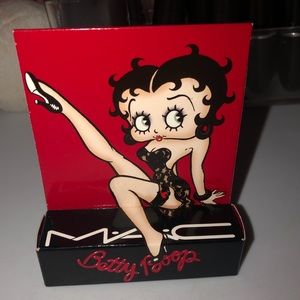 MAC x BETTY BOOP Lipstick BETTY BOOP RED